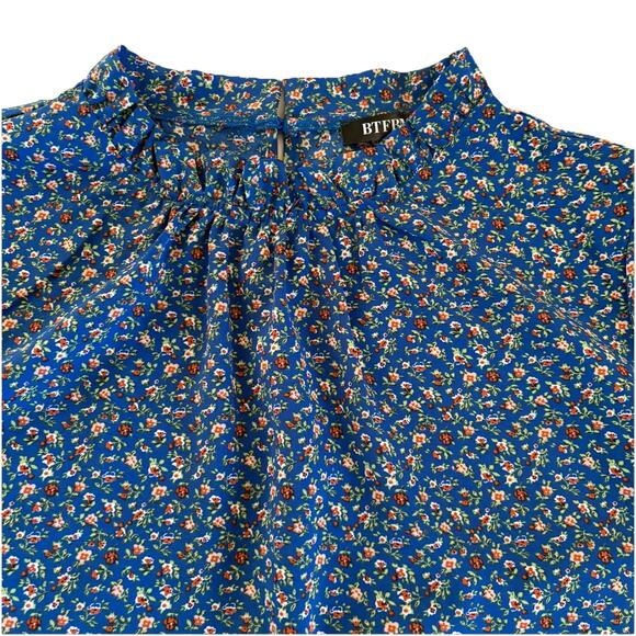 BTFBM Blue Floral High Neck Short Sleeve Blouse Size Large Ruffled Sleeves - Picture 6 of 13